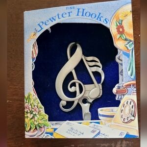 ⭐️NWT Silver Wall Decor